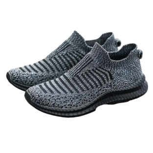 Lightweight and Breathable  Men s Running Shoes